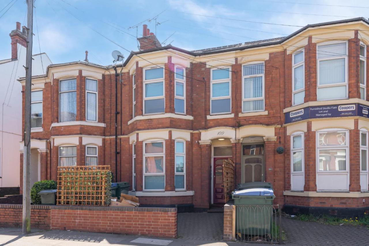 Superb One Bedroom Apartment In Coventry Cv1 *New* Kültér fotó